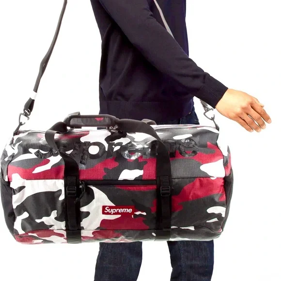 Supreme Duffle Bag Red Camo - Picture 1 of 4